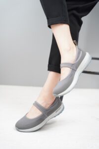 کفش طبی زنانه اسکیچرز عروسکی