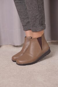کفش طبی گلستان نیم بوت زنانه طبی کد 399